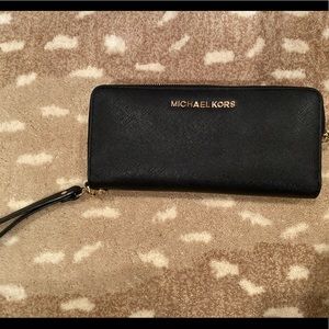 Michael Kors Wristlet